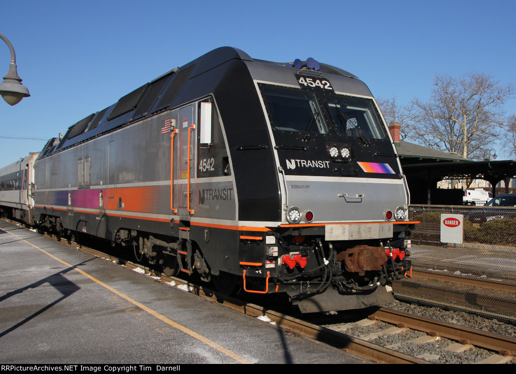 NJT 4542 arrived